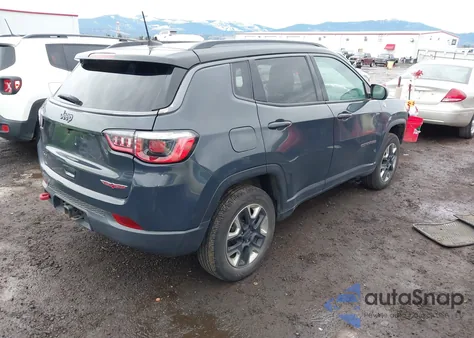 2018 Jeep Compass Trailhawk 4X4 z USA, uszkodzony, nr VIN 3C4NJDDB4JT366781